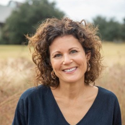 Brandi Lauve headshot