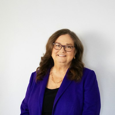 Beth O'Brien headshot