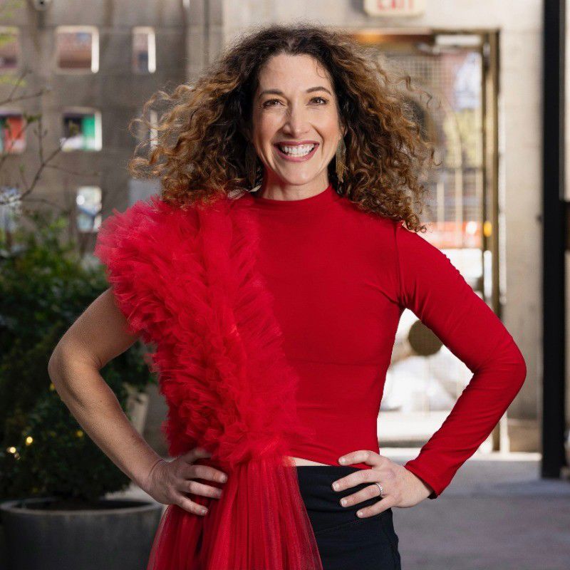 Randi Zuckerberg headshot