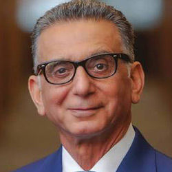 Ali Houshmand headshot