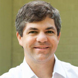 Bennett Thompson headshot