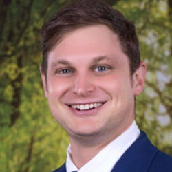 Elliot Marks headshot