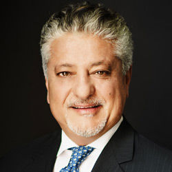 Mehrdad Moayedi headshot